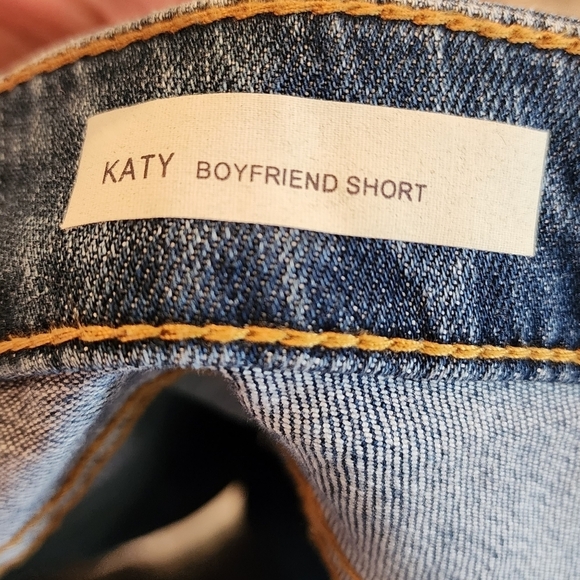Kut from the kloth Katy boyfriend jean shorts. Cuffed. 6.5". Women's size 4. - Picture 3 of 15
